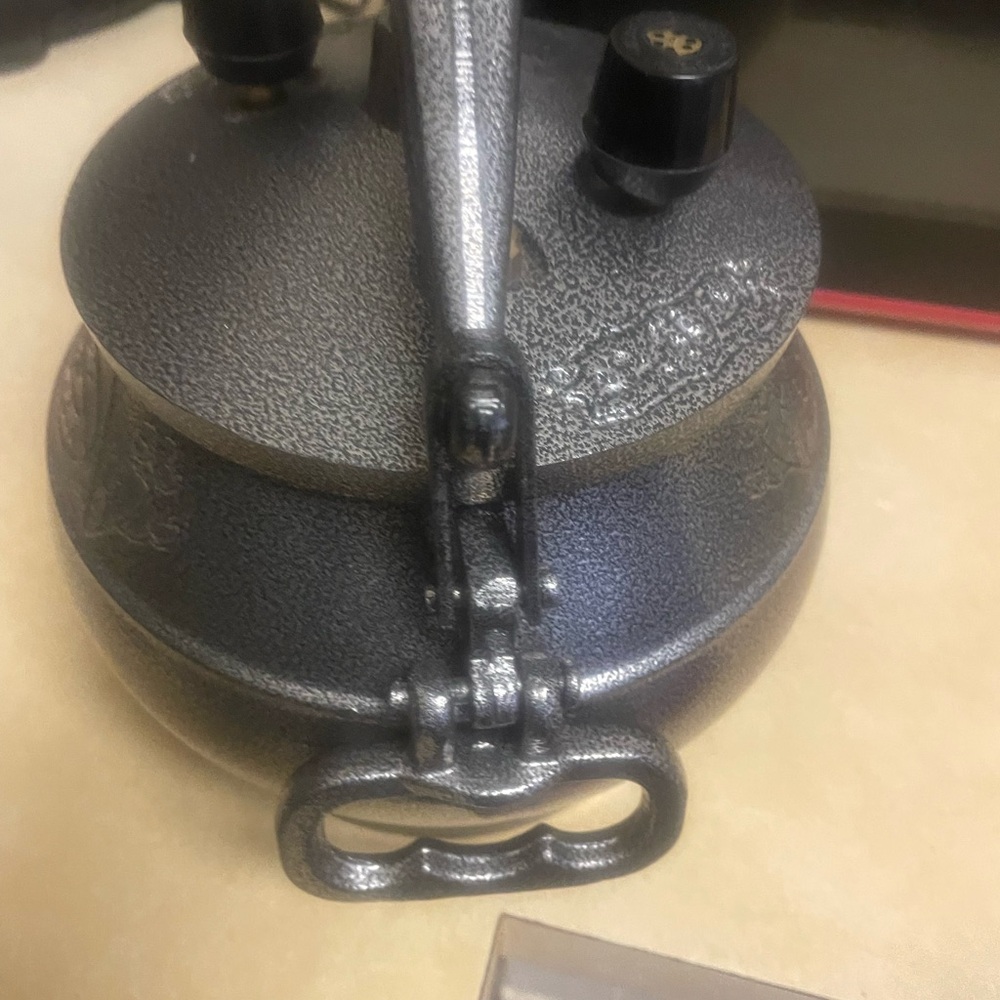 Textured Silver Teapot with Handle